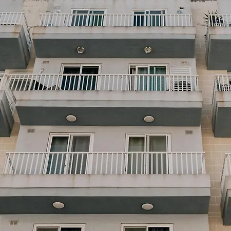 Bugibba's Heart 1br Flat *