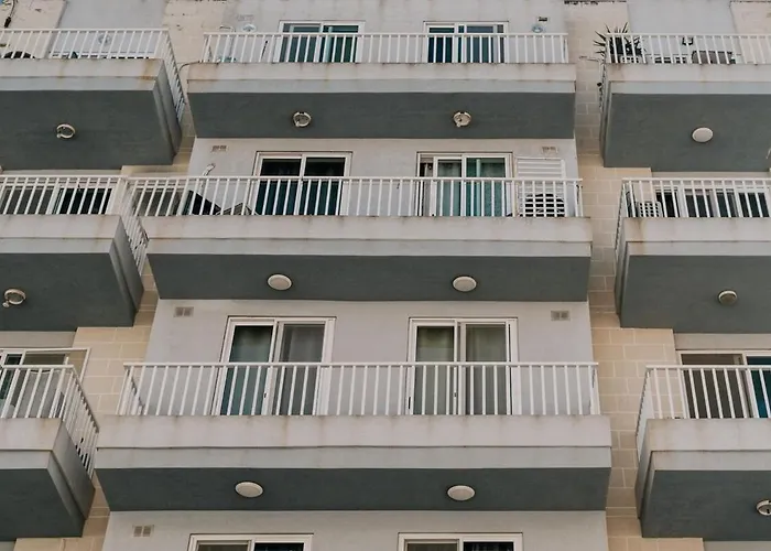 Bugibba's Heart 1br Flat *