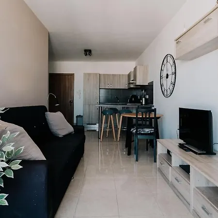 Bugibba's Heart 1br Flat Apartment *