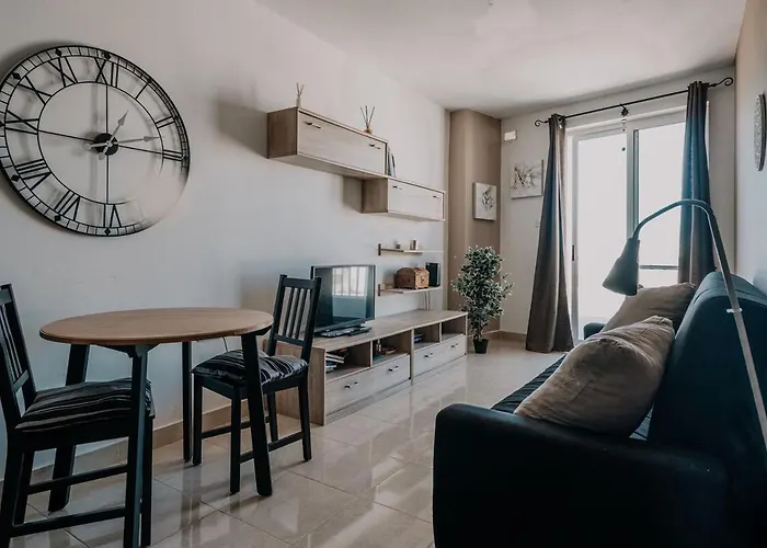 Bugibba's Heart 1br Flat * St. Paul's Bay