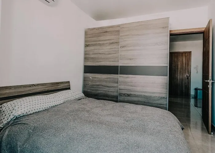 Bugibba's Heart 1br Flat * St. Paul's Bay